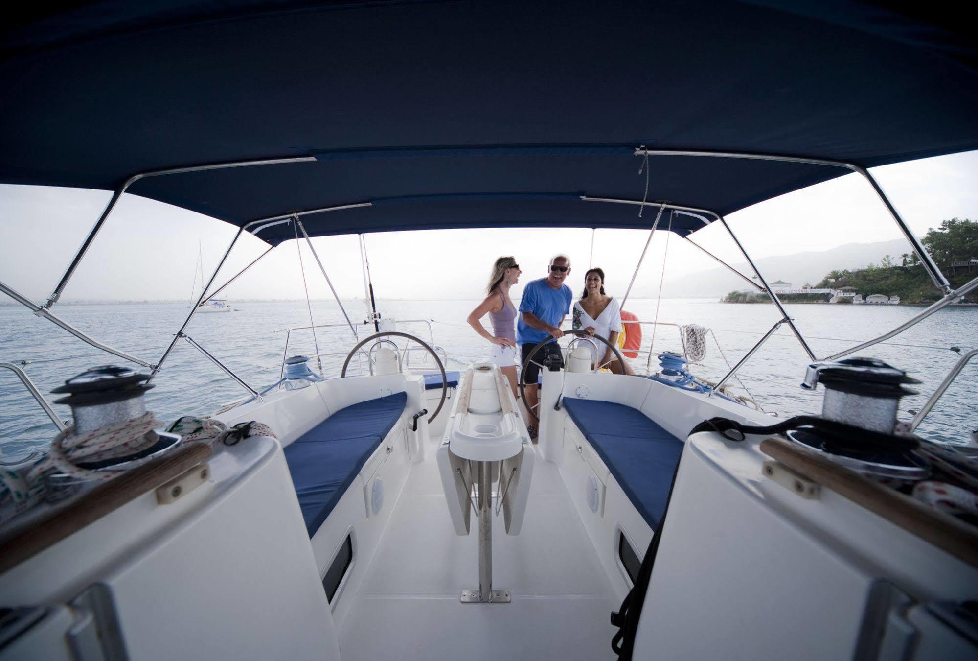 Yacht Boheme Hotel-boutique Class - Adults Only Otel 4*